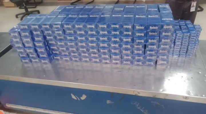 চট্টগ্রাম বিমানবন্দরে ২০০ কার্টন বিদেশি সিগারেট জব্দ